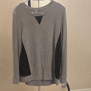 Kensie Gray and Black Long Sleeve Top